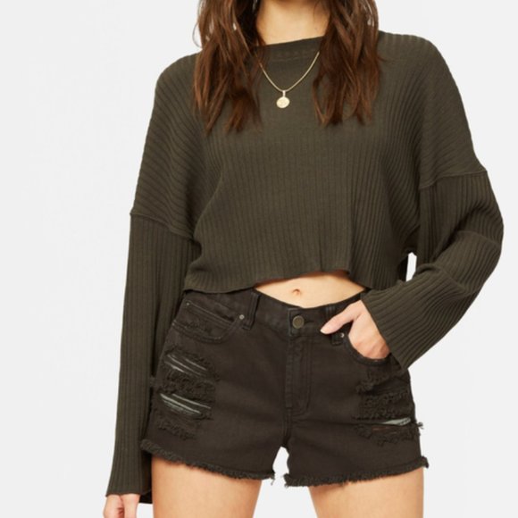 BillaBong Black Ripped Jean Shorts - Picture 3 of 5